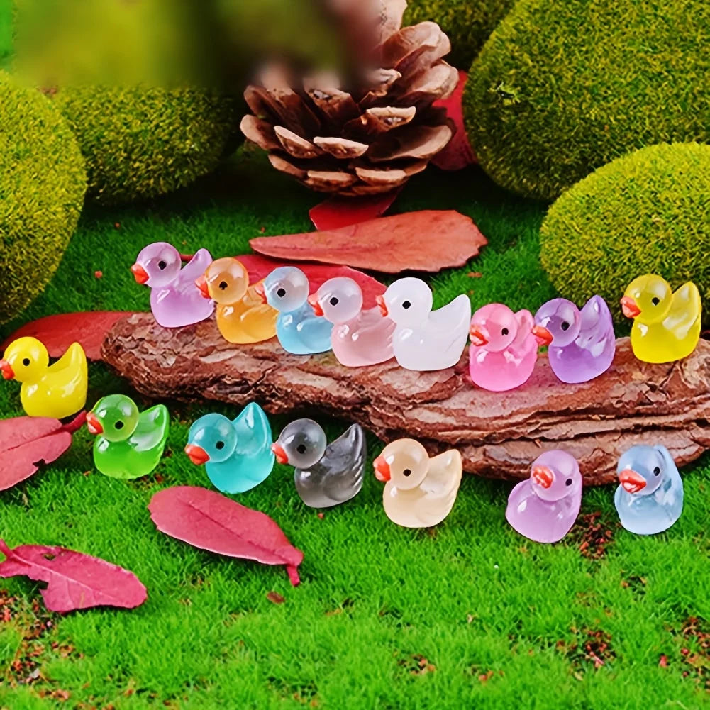 Glow-in-the-Dark Mini Ducks – 30, 60 or 100 Pieces
